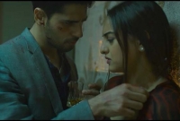 সিদ্ধার্থের সাথে ঘনিষ্ঠ দৃশ্য নিয়ে মুখ খুললেন সোনাক্ষী