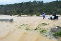 প্রলয়ঙ্করী টাইফুনের আঘাতে ২৭ জনের মৃত্যু