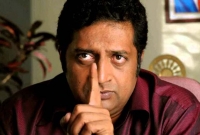 হিন্দু সন্ত্রাস নিয়ে এবার সরব হলেন প্রকাশ রাজ