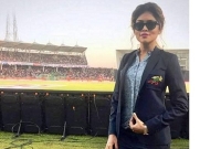 মাঠে যাওয়ার অনুমতি পাননি পিয়া!