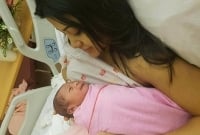 মা হলেন মডেল ও উপস্থাপিকা শ্রাবণ্য