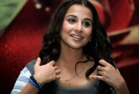 পরিচালক একটানা আমার বুকের দিকে তাকিয়ে ছিলেন: বিদ্যা বালান