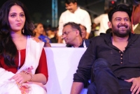 জন্মদিনে প্রেমিকাকে বিএমডব্লিউ উপহার প্রভাসের