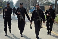 মুসলিম নিরাপত্তারক্ষীতে আস্থা নেই পাক মন্ত্রীর, কারণ..