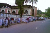 কাকরাইল মসজিদে সংঘর্ষ, ভাঙচুর