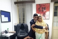 আমাদেরও করা উচিৎ, মায়ের আবদার পূরণে যা করলেন ফরেন ক্যাডার ওয়ালিদ ইসলাম