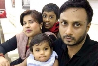 ফেসবুকে প্রেম, অন্যের স্ত্রী-সন্তান ভাগিয়ে নিয়ে মালয়েশিয়ায় যুবক