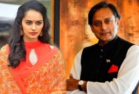 মিস ওয়ার্ল্ড মানুসী নিয়ে এ কী টুইট করে বসলেন কংগ্রেস নেতা!