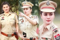 সোশ্যাল মিডিয়ায় ভাইরাল, কে এই অপরূপ সুন্দরী পুলিশ অফিসার!