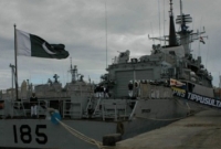 ইরান যাচ্ছে পাকিস্তানের দুই রণতরী ইরান যাচ্ছে পাকিস্তানের দুই রণতরী