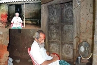 ২৫টি গাড়ি‚ ৩০ জন দাসী ছিল যে ব্যাক্তির এখন তার ভরসা গ্রামবাসীর দেওয়া চালডাল!