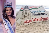 সমুদ্র সৈকতে বিশ্ব সুন্দরী মানুষী!