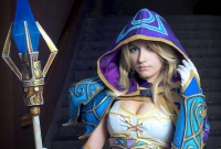 সুপারম্যান হতে নিজের ডিএনএ পরিবর্তন করলেন জেসিয়া জায়না