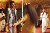 অর্থ সংগ্রহের নামে ‘চটুল’ নাচ- বিতর্কিত কাজে বসল আসর!