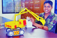 মাদরাসাছাত্র ইমরানের তাক লাগানো উদ্ভাবন, পানির পাম্পে মাটিকাটা যন্ত্র