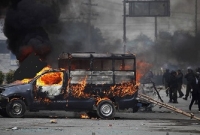 পাকিস্তানের ইসলামাবাদ রণক্ষেত্র, আইনমন্ত্রীর বাসায় হামলা পাকিস্তানের ইসলামাবাদ রণক্ষেত্র, আইনমন্ত্রীর বাসায় হামলা