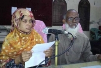 মা পরকীয়ায় জড়িত, ছেলের অভিযোগ অস্বীকার করে যা বললেন মা