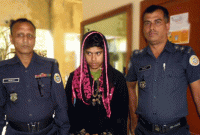 বোরকা পরে প্রেমিকার বাড়িতে প্রেমিক, তারপর…