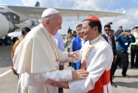 ‘সেনাপ্রধানের সাথে দেখা করতে পোপ ফ্রান্সিসকে বাধ্য করা হয়েছে’