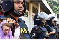 ‘আমরা সবাই উপস্থিত হতে পেরেছি, তিনি পারলেন না কেন?’