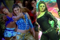 এখন কোথায় বলিউডের সেই ‘কাঁটা লাগা’ গার্ল শেফালি