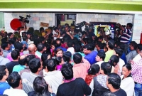 ছাত্রীর পোশাকে রক্তের দাগ, অনির্দিষ্টকালের জন্য বন্ধ স্কুল