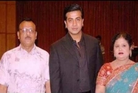 ছেলের ডিভোর্সের খবর জানেন না শাকিব খানের বাবা!