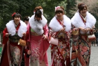 প্রেম করতে পারছেন না জাপানি তরুণীরা, কারণ...