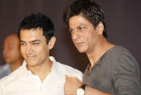 শাহরুখের অতিথি হয়ে আসছেন আমির খান