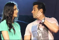 ফুঁপিয়ে ফুঁপিয়ে কেঁদে ওঠা ক্যাটরিনাকে শান্ত করলেন সালমান খান