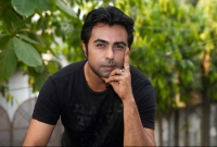 সহজ-সরল আপসহীন অপূর্ব