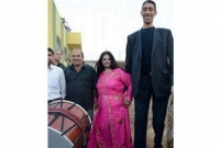 অবশেষে বিয়ে করলেন বিশ্বের দীর্ঘকায় পুরুষ তুরষ্কের সুলতান