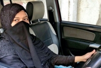 দিনের আলোয় মা, আর অন্ধকারে বোরকা পরা ট্যাক্সি ড্রাইভার