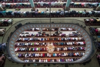 চূড়ান্ত ফলাফল: বায়তুল মোকাররমে জুমার নামাজ আদায়ের এই ছবিটি বিশ্বের শীর্ষ ১০ ছবির একটি