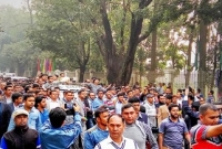 আদালত থেকে মিছিল নিয়ে ফিরলেন খালেদা জিয়া