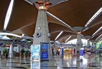  কুয়ালালামপুর বিমানবন্দরে বাংলাদেশি ১২ সরকারি কর্মকর্তাকে হেনস্থা