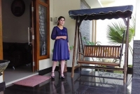 ‘বাড়ি কিনলে বউ ফ্রি’ বিজ্ঞাপনের সেই নারী কি পেয়েছেন জীবন সঙ্গী?