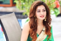 সিনেমার চরিত্রে বাঙালি ছেলেকে বিয়ে করবে না নুসরাত