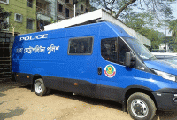 আদালতে খালেদা জিয়া, বাইরে শীতাতপ নিয়ন্ত্রিত প্রিজন ভ্যান    