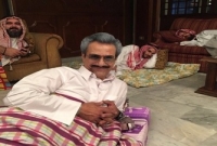 ১৮০০ কোটি ডলারের মালিক এখন মেঝেতে ঘুমায়!