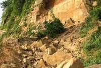 চট্টগ্রামে পাহাড় ধসে শিশুসহ নিহত ৩