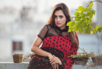  শুটিং ফেলে স্বামীকে সময় দিতে অস্ট্রেলিয়ায় চলে গেলেন তানিয়া