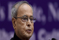 প্রধানমন্ত্রী হওয়ার স্বপ্নে তলে তলে ‘বিকল্প দলে’ প্রণব মুখার্জি