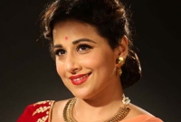 লম্বা নাকের কারণে বিদ্যা বালান বাদ!