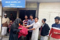 শীতার্তদের পাশে 'বীরশ্রেষ্ঠ মোস্তফা কামাল স্মৃতি পাঠাগার' এর স্থায়ী সদস্যরা