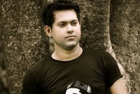 সালমান শাহ্ হত্যা মামলা লড়তে এলএলবিতে পড়েছেন যে ভক্ত