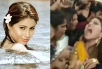 হিনার এ কী হাল?