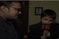  চিত্রনায়িকা শাবনূরের শিশুপুত্র আইজানের দুষ্টুমিতে মুখরিত অনুষ্ঠানস্থল