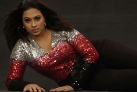 পপিকে কাছে পেয়ে একি করলেন দর্শকরা? কেঁপে উঠল পুরো মঞ্চ, জ্ঞান হারানোর অবস্থা!