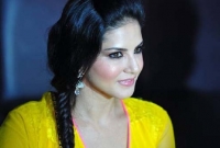 বেশ মজাতেই কাজটা করেছি, প্রতিদিন রাতে বাথরুমে গিয়ে: সানি লিওন